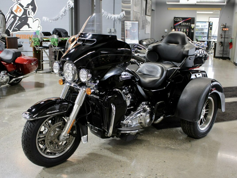 Used 2021 Harley-Davidson Tri Glide Ultra FLHTCUTG Trike For Sale In Columbus, OH