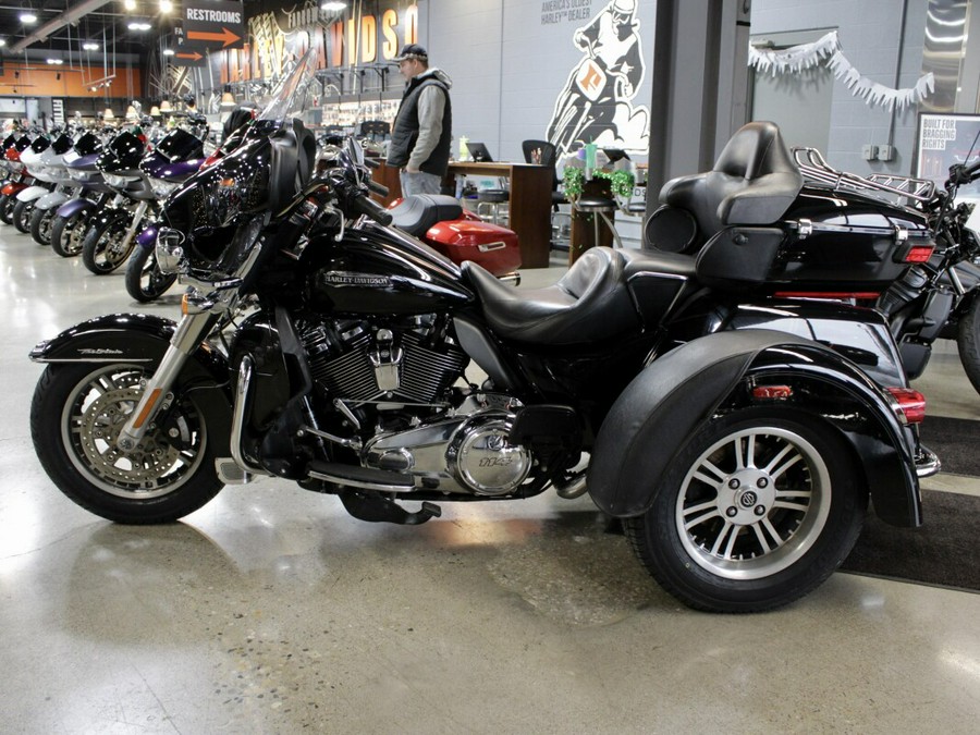 Used 2021 Harley-Davidson Tri Glide Ultra FLHTCUTG Trike For Sale In Columbus, OH