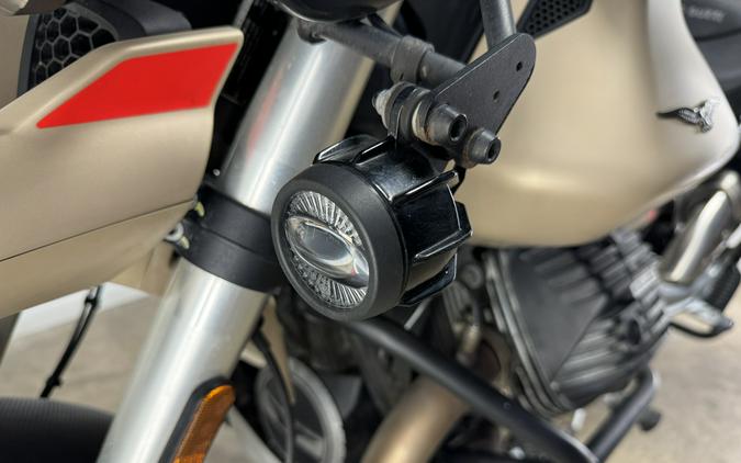 2021 Moto Guzzi V85 TT Travel 850 - 000099