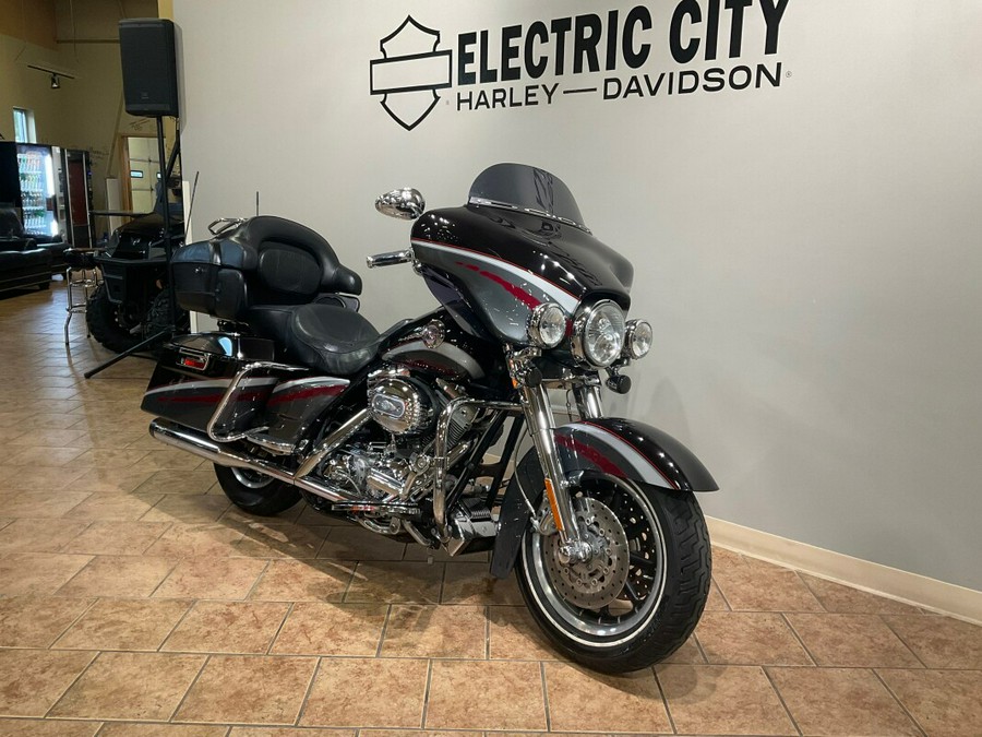 2006 Cvo Ultra Classic Electra Glide Crimson/Charcoal FLHTCUSE