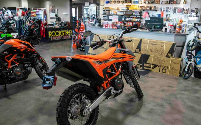 2024 KTM 690 Enduro R