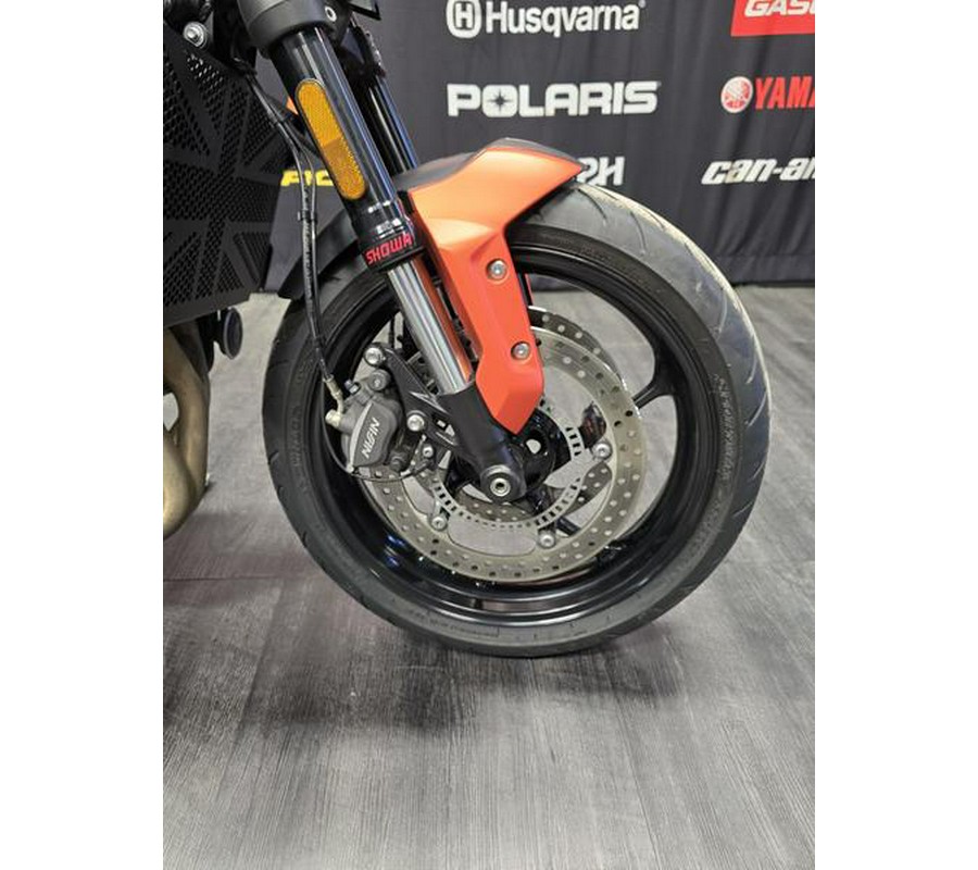 2023 Triumph TRIDENT 660.