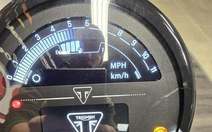 2023 Triumph TRIDENT 660.