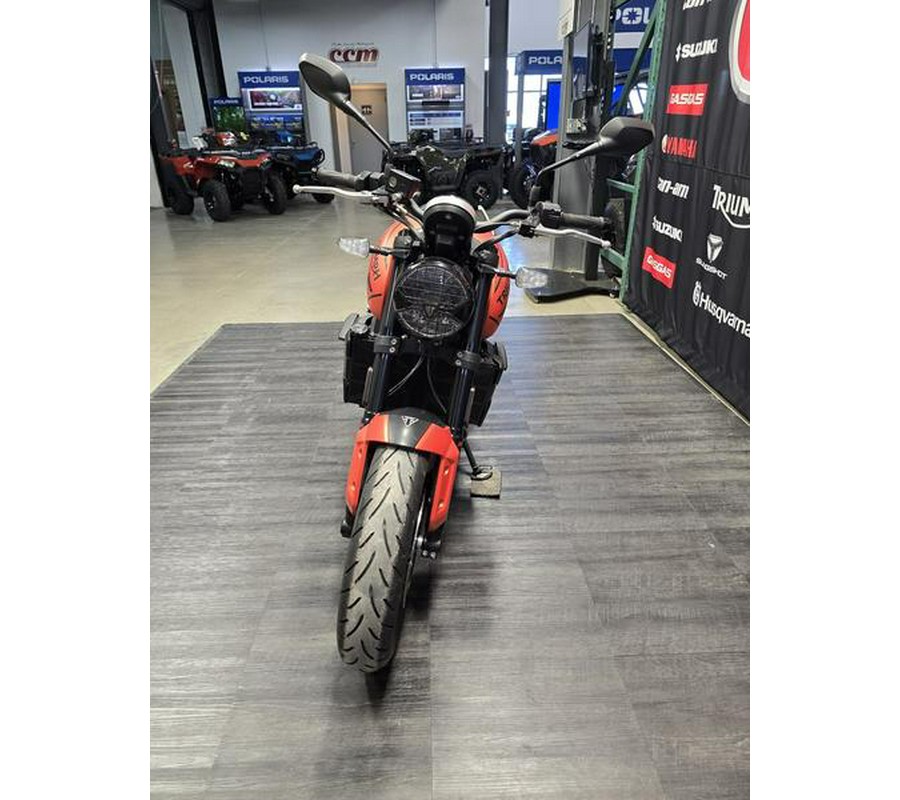 2023 Triumph TRIDENT 660.