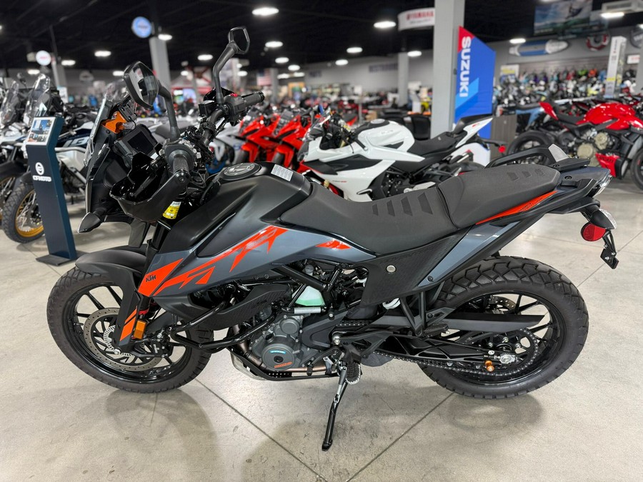 2022 KTM Adventure 390