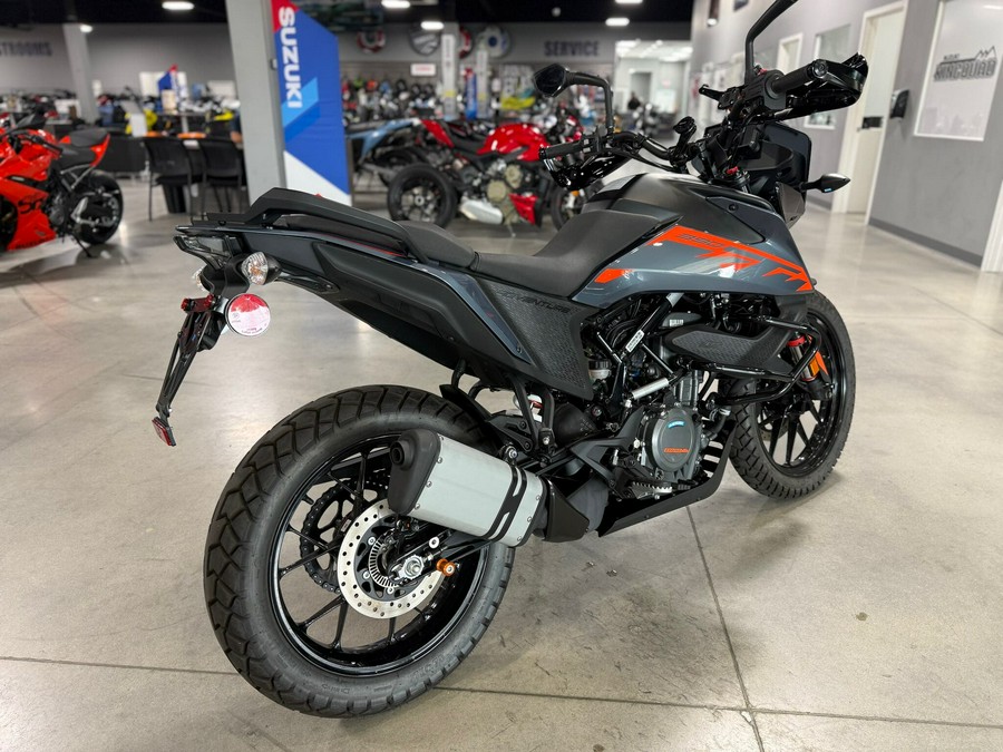 2022 KTM Adventure 390