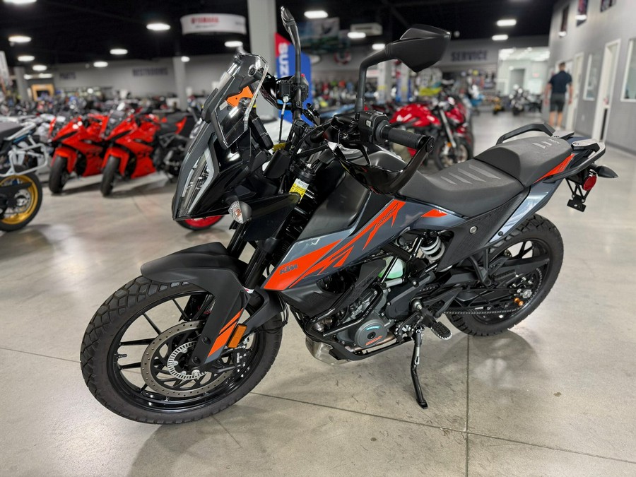 2022 KTM Adventure 390