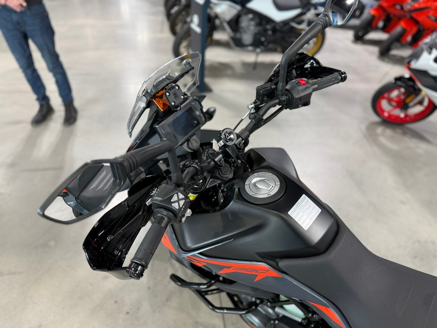 2022 KTM Adventure 390