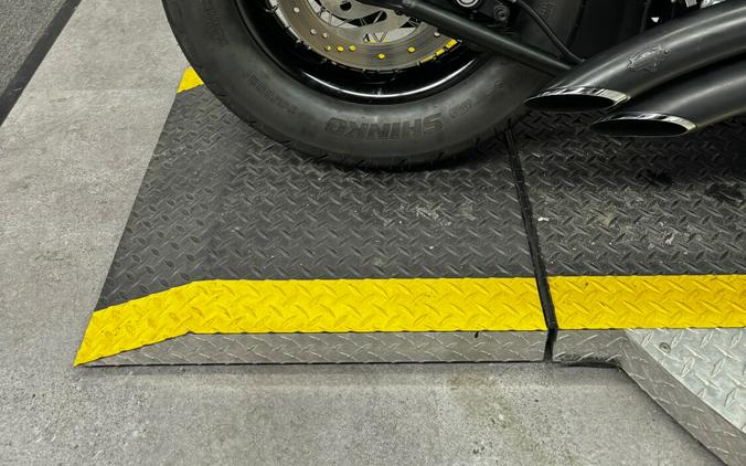 2013 FXS Blackline®