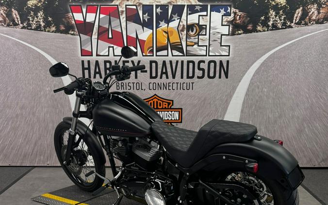 2013 FXS Blackline®