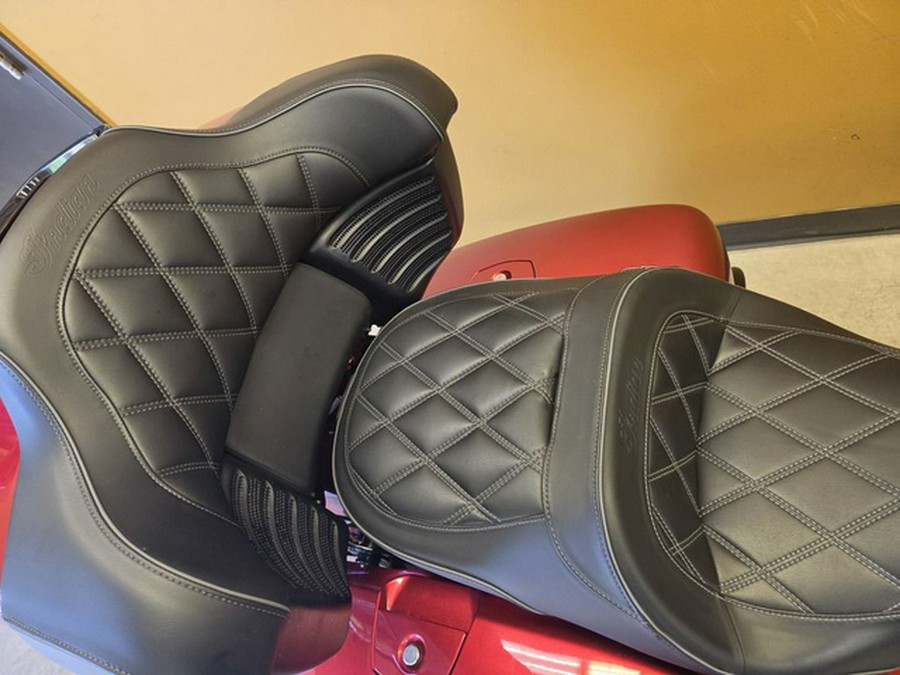 2022 Indian Pursuit Dark Horse With Premium Package Ruby MetallicBlack