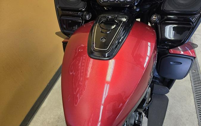 2022 Indian Pursuit Dark Horse With Premium Package Ruby MetallicBlack