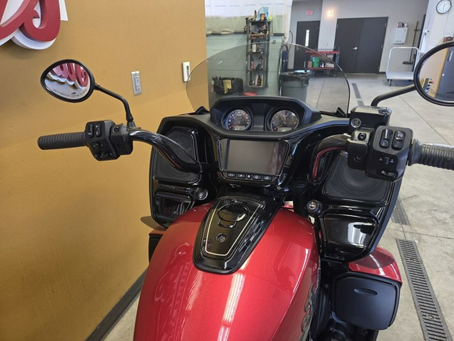 2022 Indian Pursuit Dark Horse With Premium Package Ruby MetallicBlack