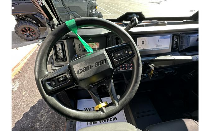 2026 DEFENDER LIMITED CAB HD11 - Can-Am