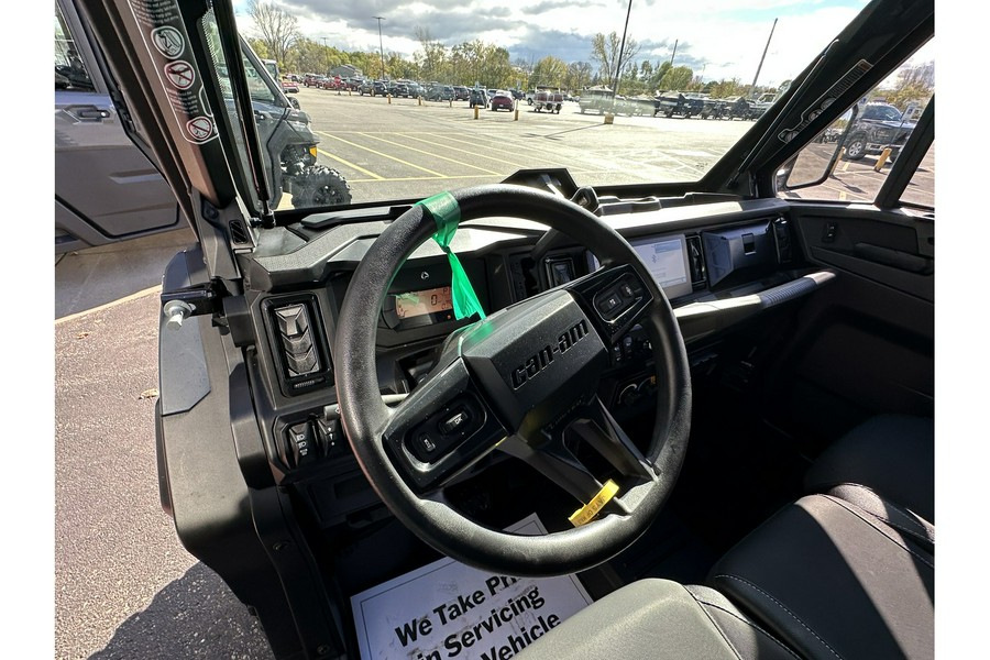 2026 DEFENDER LIMITED CAB HD11 - Can-Am