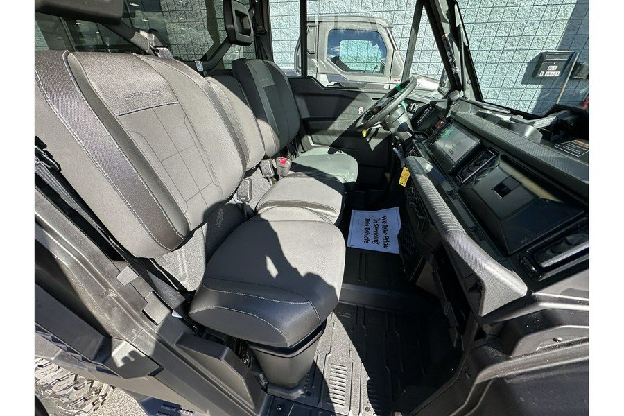2026 DEFENDER LIMITED CAB HD11 - Can-Am
