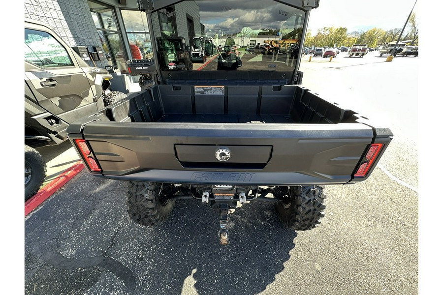 2026 DEFENDER LIMITED CAB HD11 - Can-Am