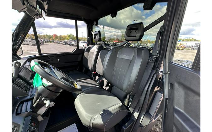 2026 DEFENDER LIMITED CAB HD11 - Can-Am