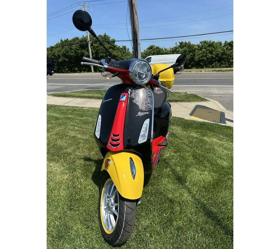 2023 Vespa Primavera 150 Disney Mickey Mouse Edition
