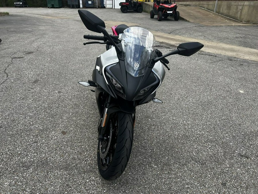2025 CFMOTO 300SS