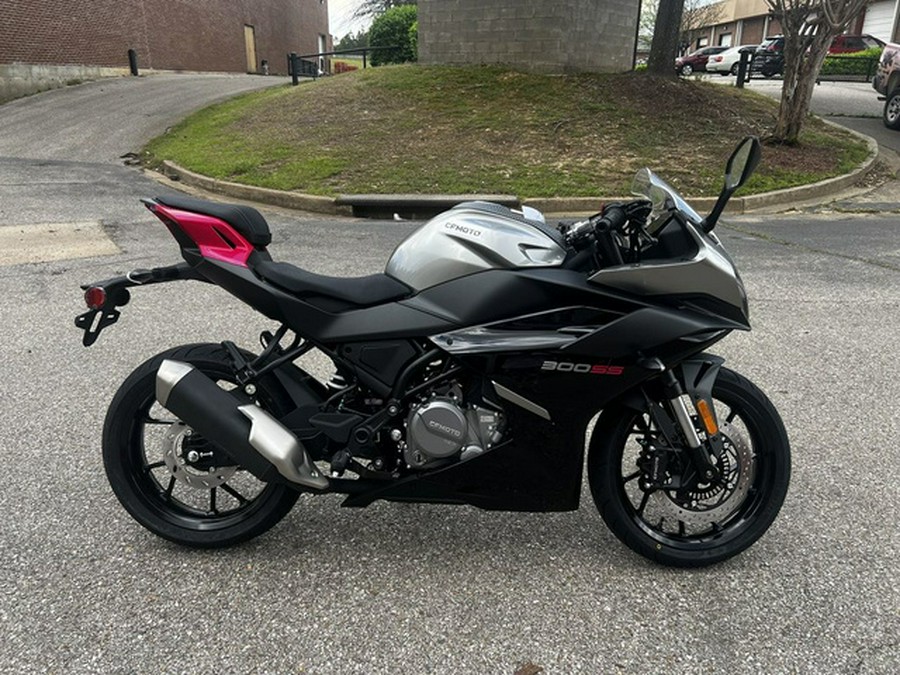 2025 CFMOTO 300SS