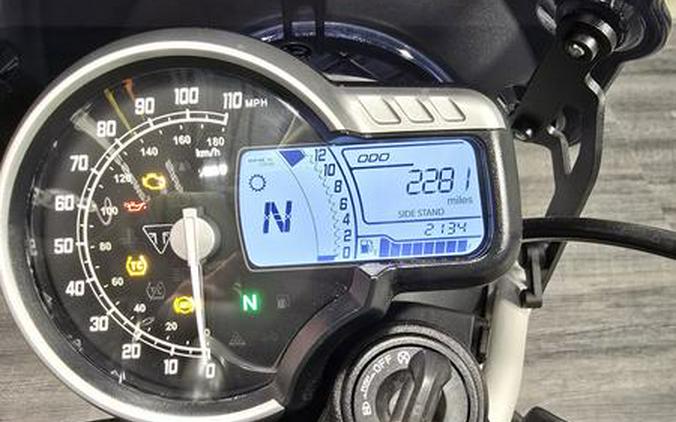 2024 Triumph Scrambler 400 X Phantom Black / Silver Ice