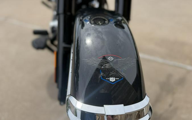 2026 Harley-Davidson® Heritage Classic Midnight Ember w/Laced Wheels
