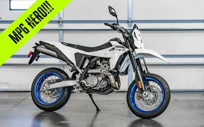 2025 Suzuki DR-Z 4SM