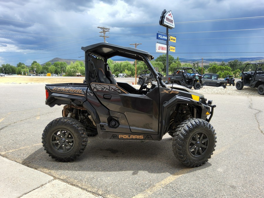 2022 POLARIS GENERAL XP 1000 DELUXE - BLACK CRYSTAL Black Crystal - UU4014
