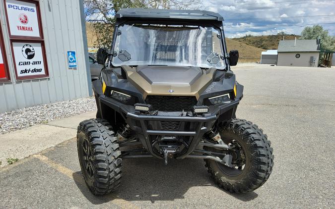 2022 POLARIS GENERAL XP 1000 DELUXE - BLACK CRYSTAL Black Crystal - UU4014