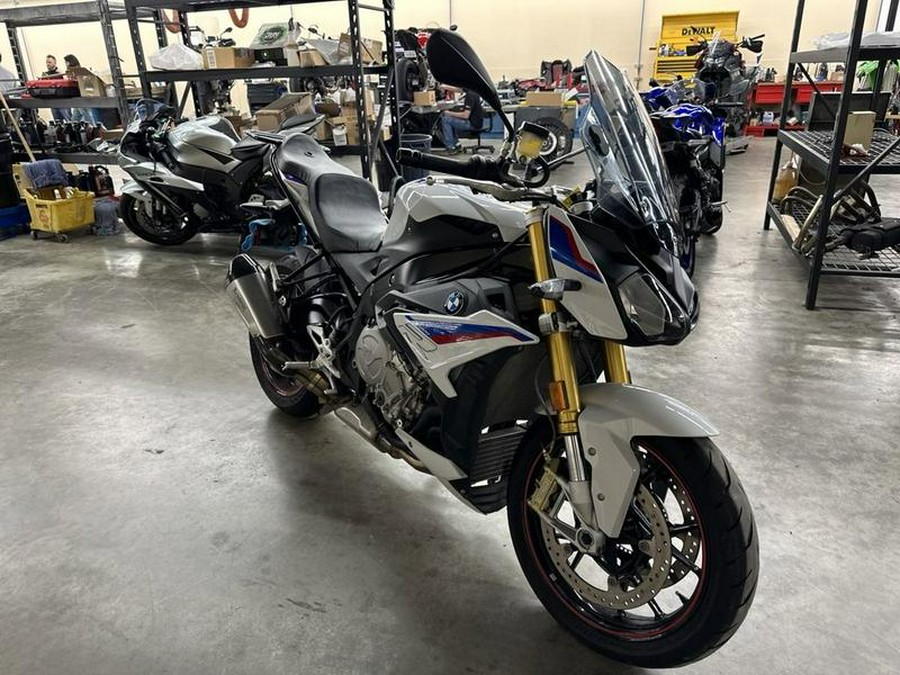 2020 BMW S 1000 R Light White / Racing Blue / Racing Red