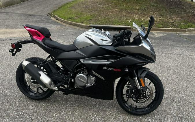 2025 CFMOTO 300SS