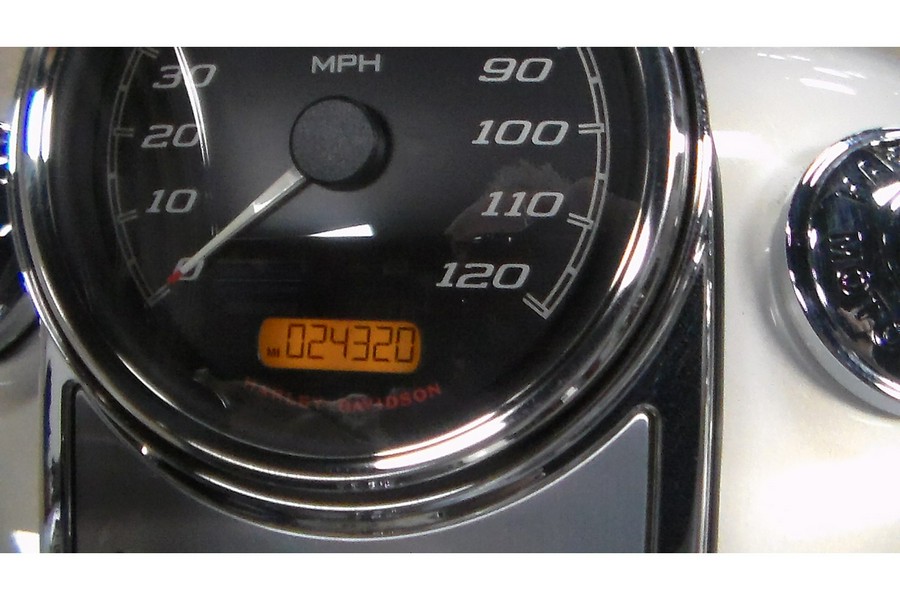 2015 Harley-Davidson® Road King® Base