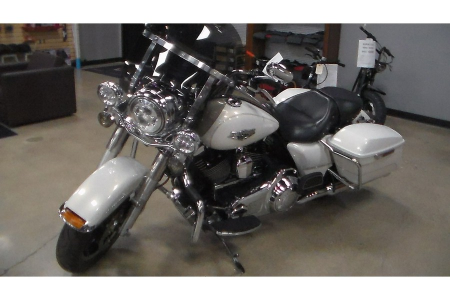 2015 Harley-Davidson® Road King® Base