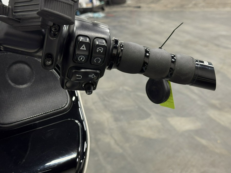 2023 HARLEY DAVIDSON ROAD GLIDE ST