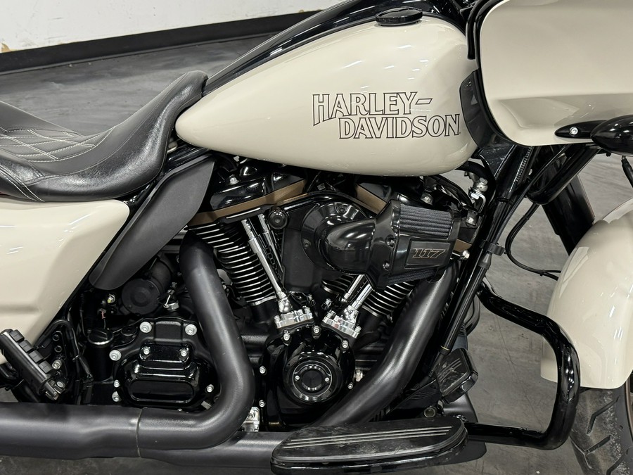 2023 HARLEY DAVIDSON ROAD GLIDE ST