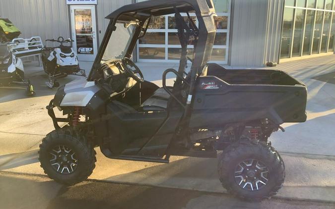 2020 Pioneer 700 Deluxe - Honda