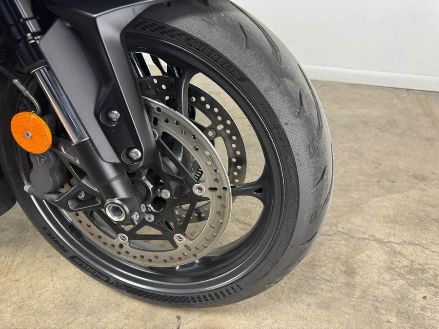 2025 Triumph DAYTONA 660 Satin Granite / Satin Jet Black - BU0096
