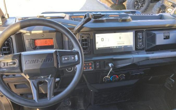 2026 Can-Am Defender MAX Lone Star CAB HD11