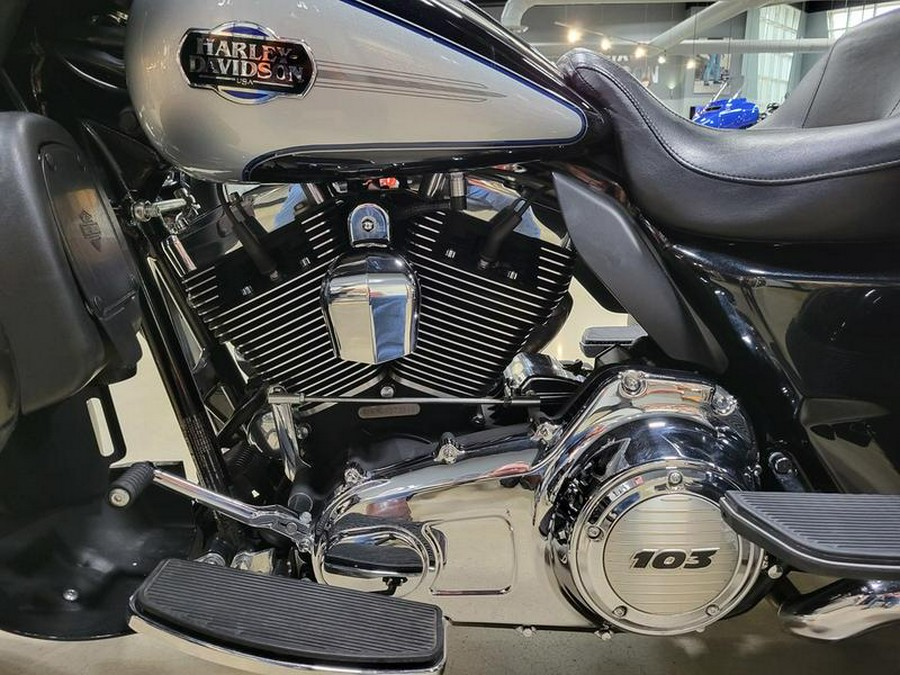 2013 Harley-Davidson® FLHTCUTG - Tri Glide® Ultra Classic®