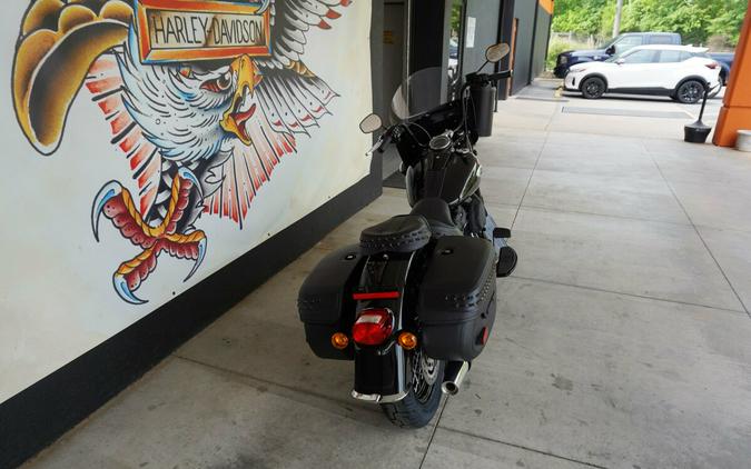 2024 Harley-Davidson Heritage Classic Vivid Black - Black Finish