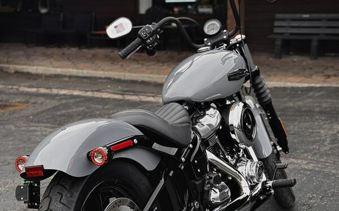 2026 Harley-Davidson® Street Bob® Dark Billiard Gray Chrome Cast Wheels