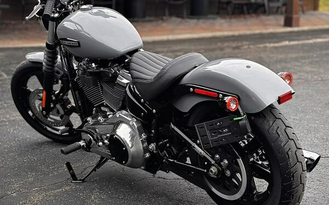 2026 Harley-Davidson® Street Bob® Dark Billiard Gray Chrome Cast Wheels
