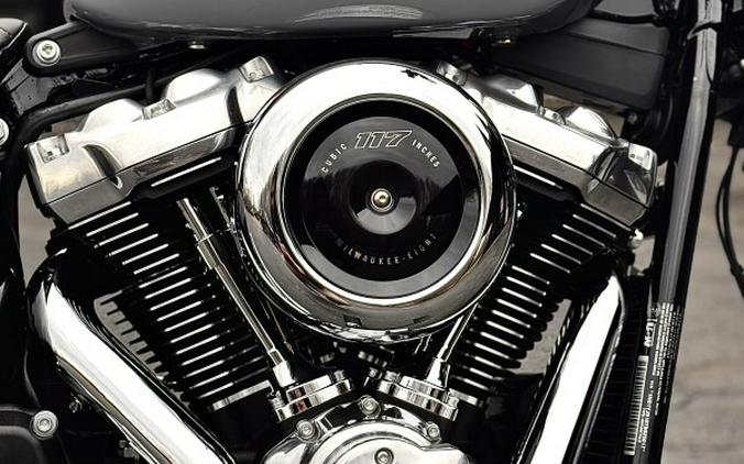 2026 Harley-Davidson® Street Bob® Dark Billiard Gray Chrome Cast Wheels