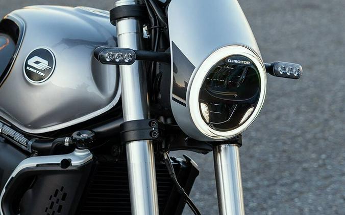 2023 QJMotor SRV550 silver