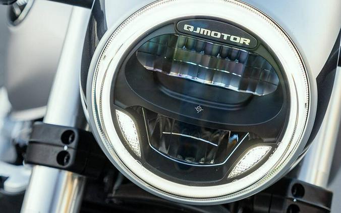 2023 QJMotor SRV550 silver