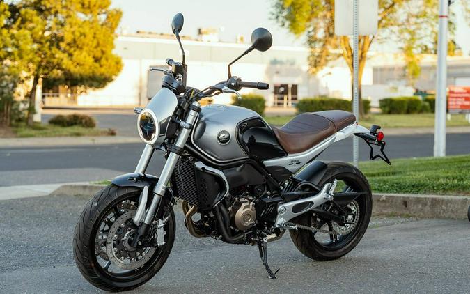 2023 QJMotor SRV550 silver