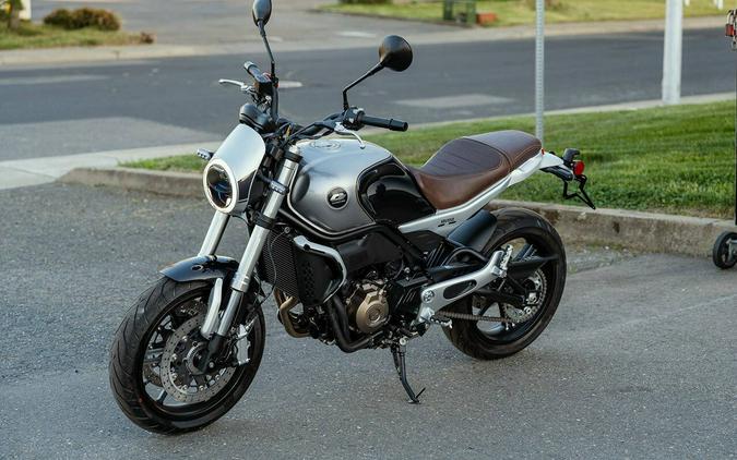 2023 QJMotor SRV550 silver