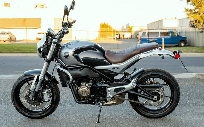 2023 QJMotor SRV550 silver