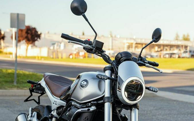 2023 QJMotor SRV550 silver